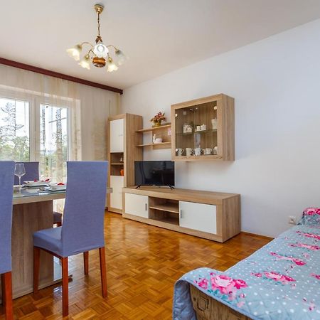 Apartment Dragica Krk Town Exterior photo