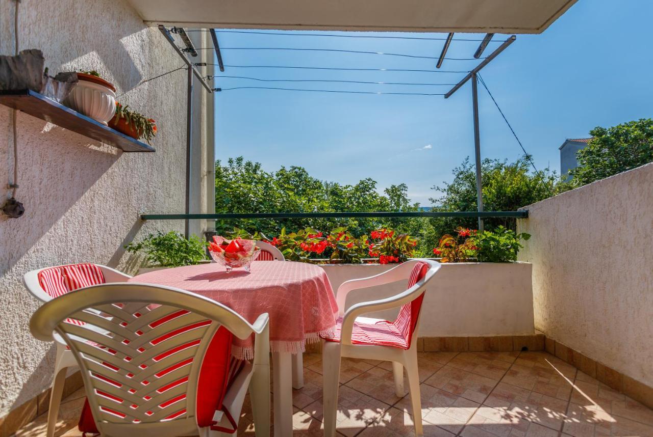 Apartment Dragica Krk Town Exterior photo
