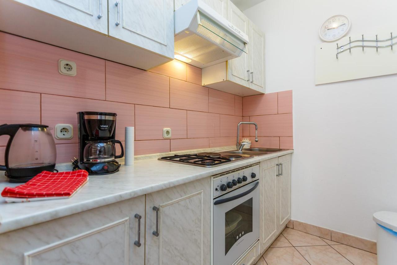Apartment Dragica Krk Town Exterior photo