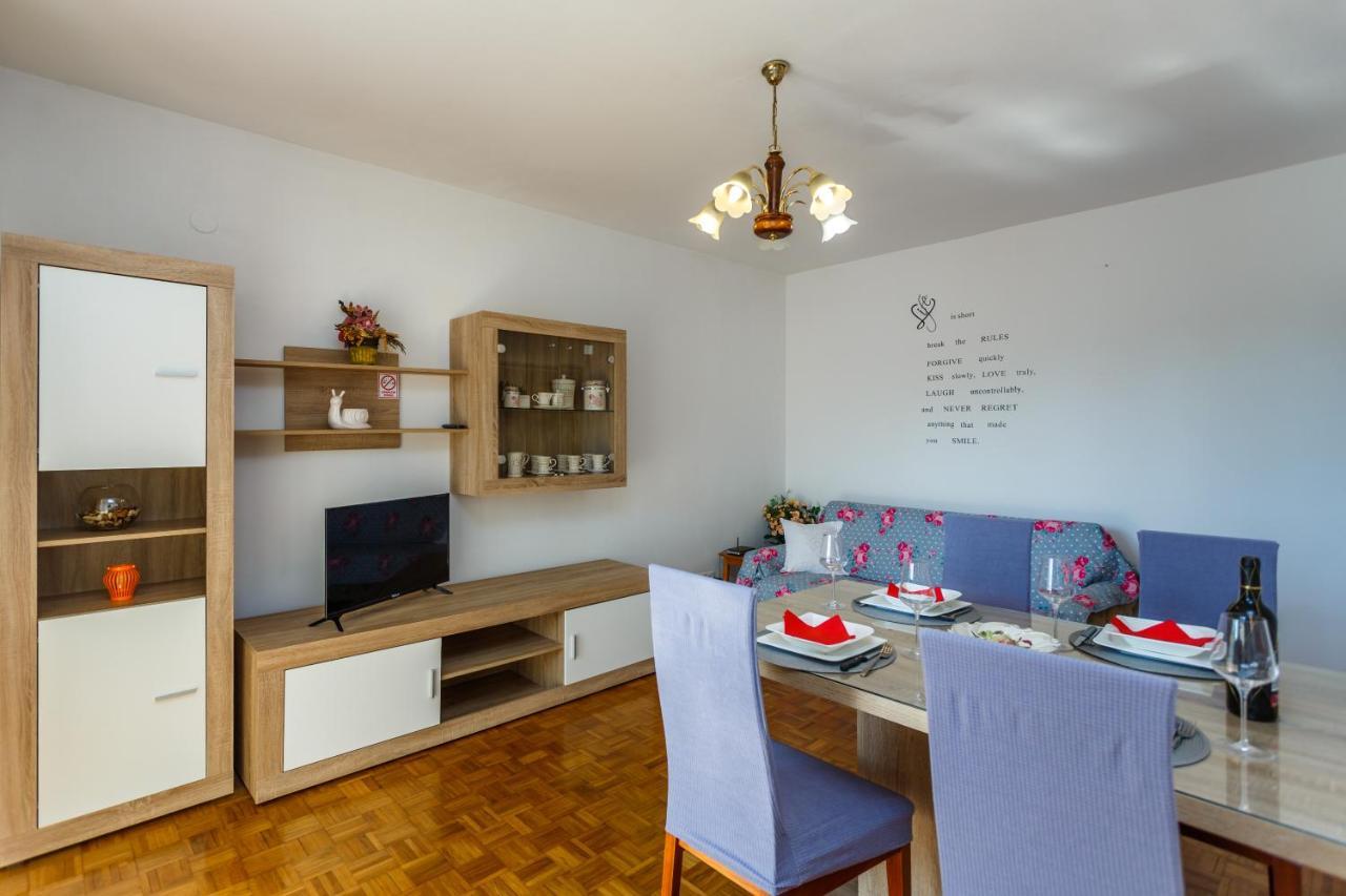 Apartment Dragica Krk Town Exterior photo