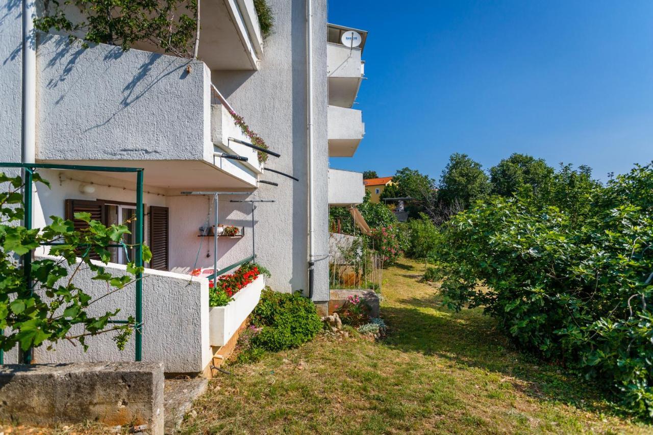 Apartment Dragica Krk Town Exterior photo