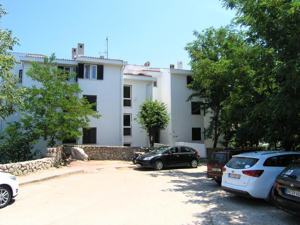 Apartment Dragica Krk Town Exterior photo